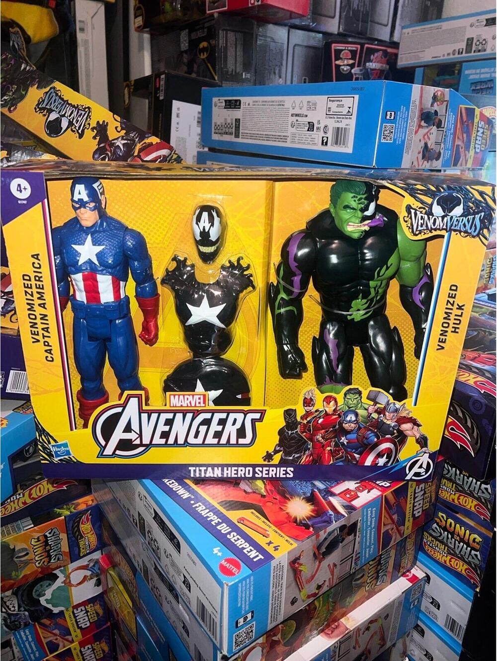 Hulk and captain America